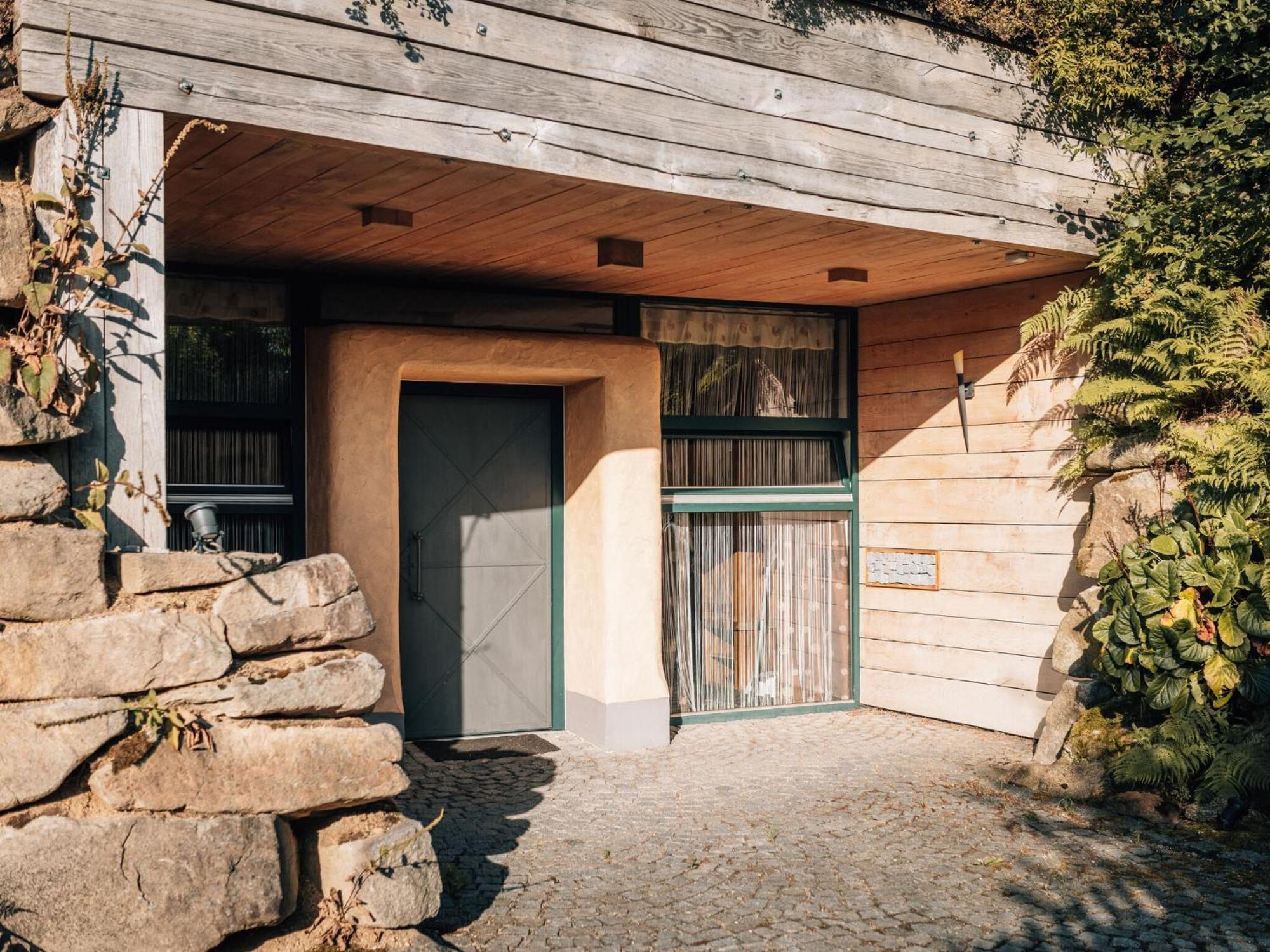 Holiday Home With Whirlpool And Sauna In Viechtach Exterior photo